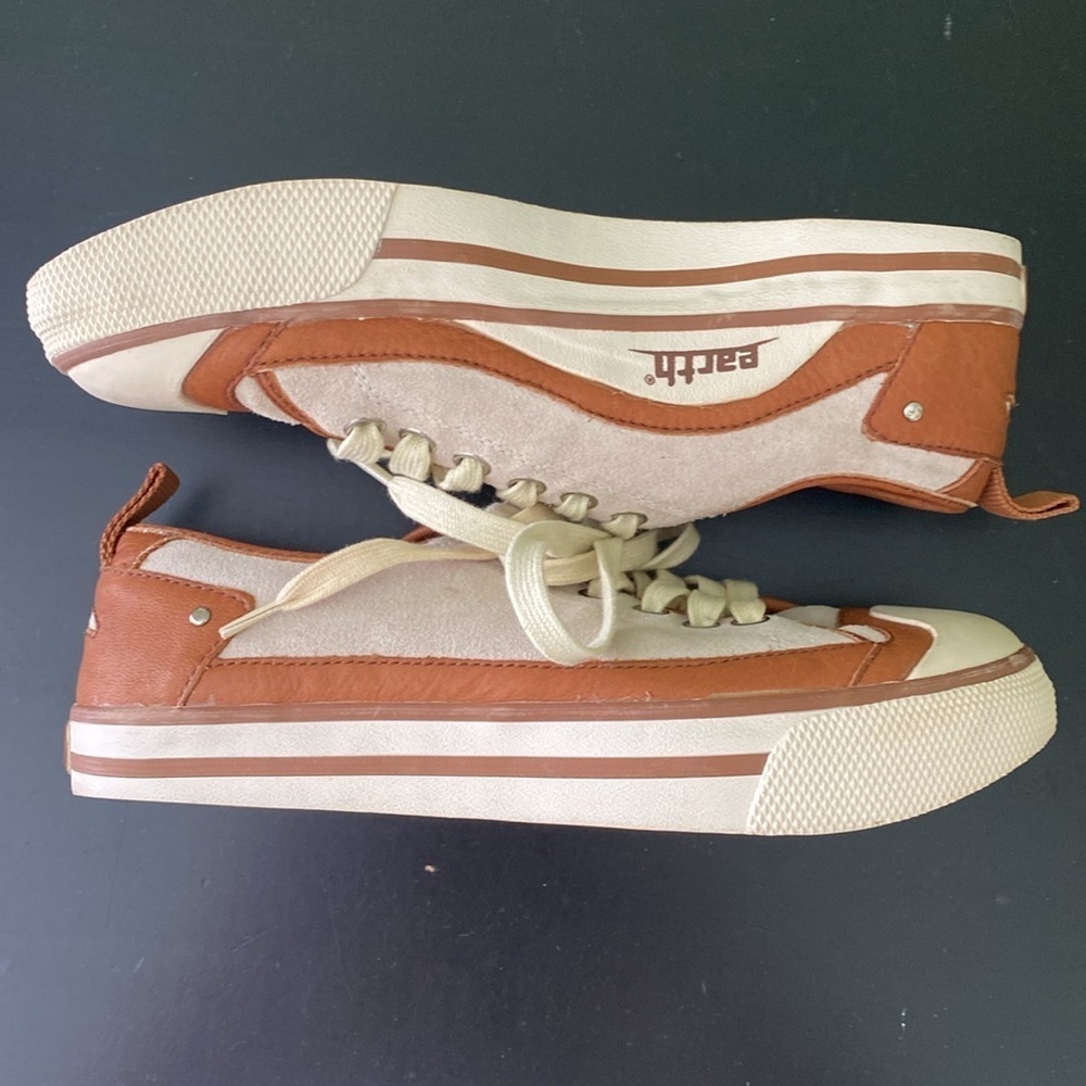 Earth Harbor Leather Suede Lace Up Sneakers Shoes Powder Cream & Tan Size 6 - Picture 4 of 12